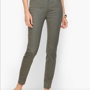 🔴2/$30 Talbots high rise jegging ankle size 6